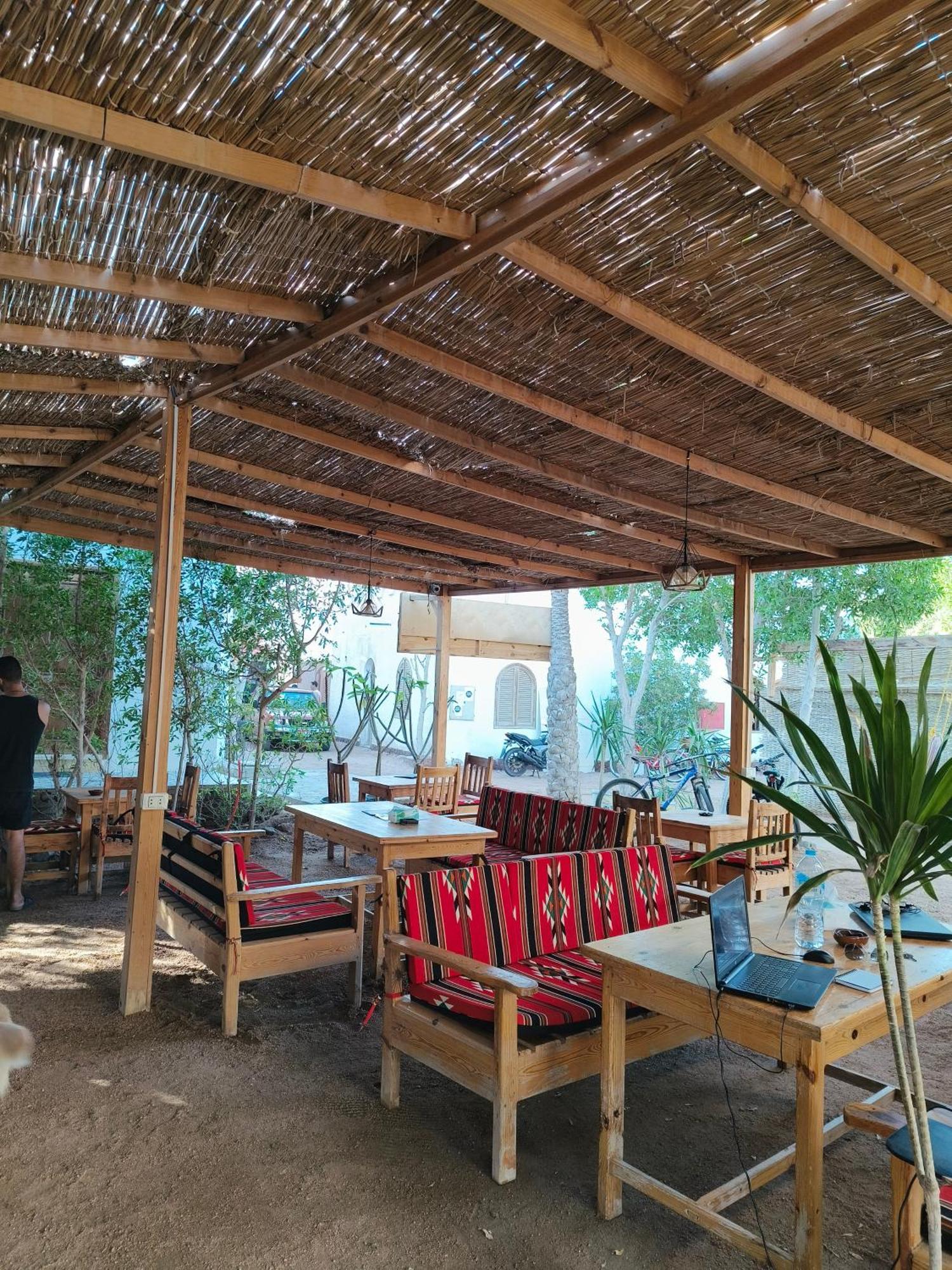 Al Deira Dahab Hotel Exteriör bild